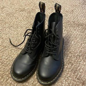 1460 Doc Martens